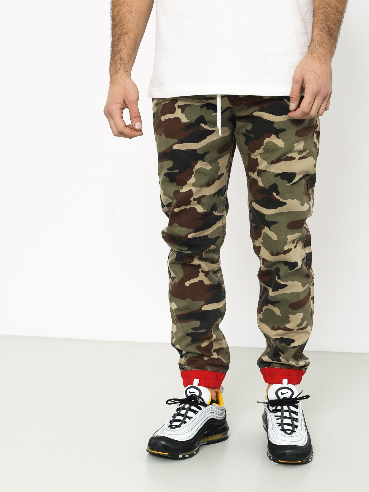 Spodnie MassDnm Truman Joggers Sneaker Fit (woodland camo)