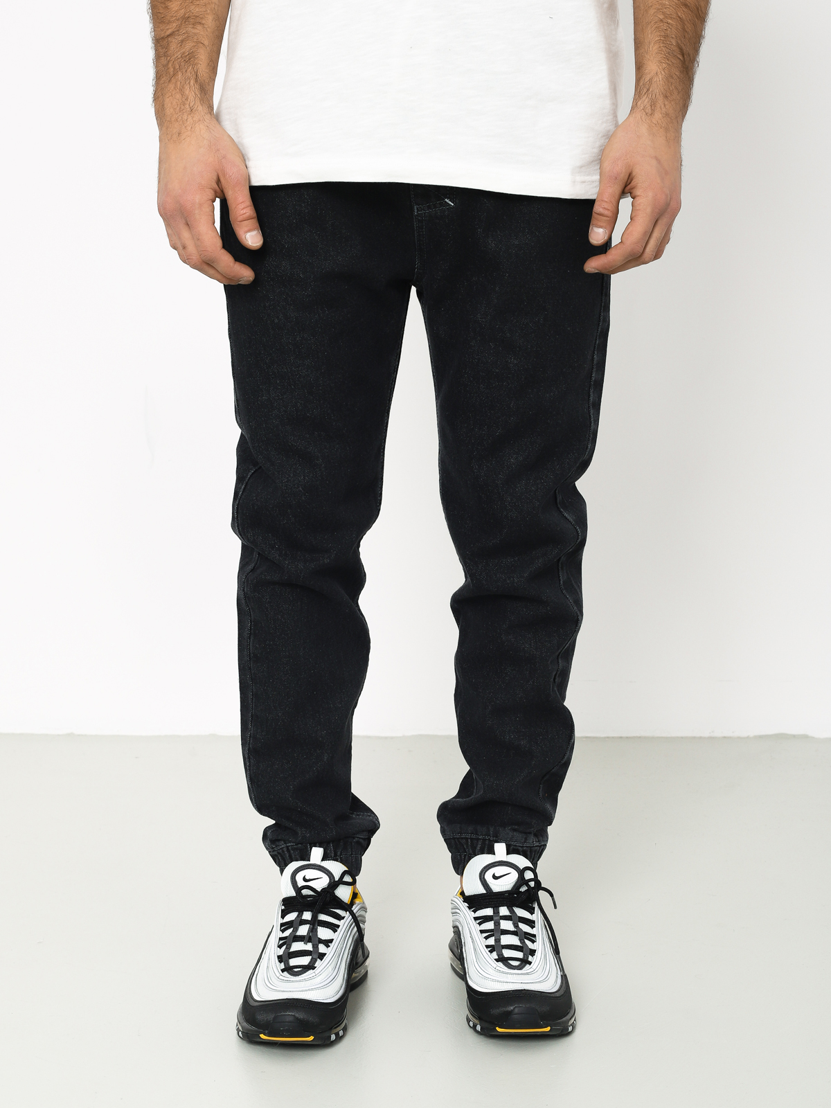 Spodnie MassDnm Truth Joggers Jeans Trap Fit (black rinse)