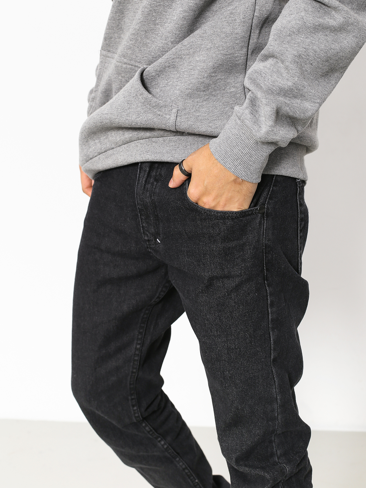 Spodnie MassDnm Classics Jeans Straight Fit (black rinse)