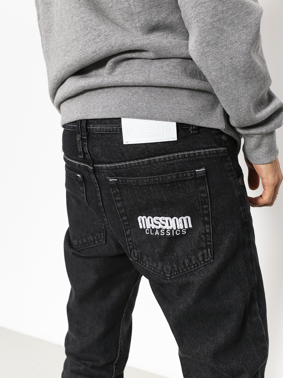Spodnie MassDnm Classics Jeans Straight Fit (black rinse)
