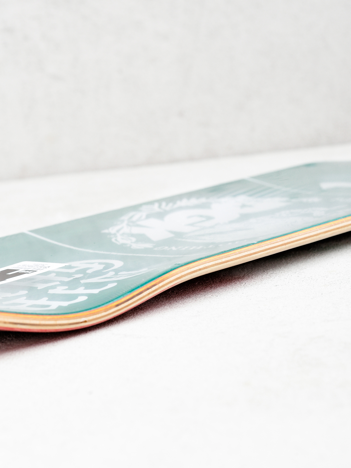 Deck DGK Coat Of Arms (green/white/red)