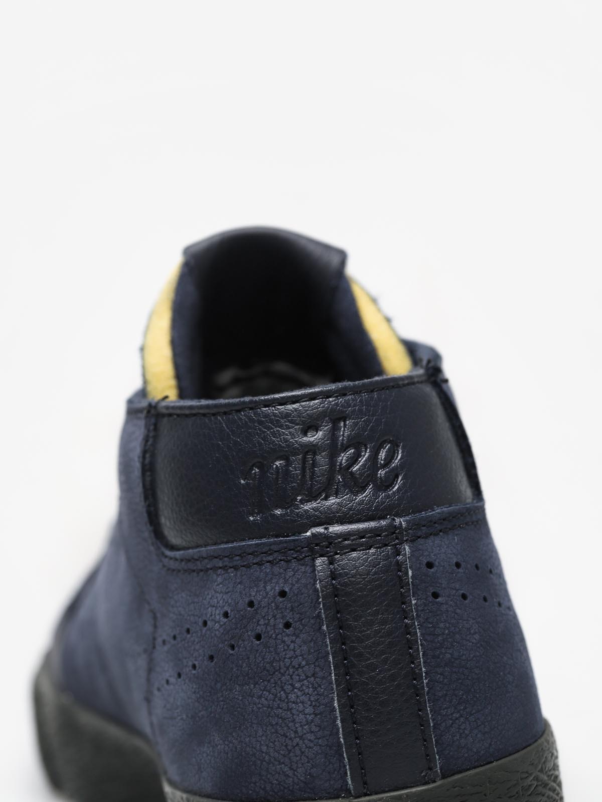 Buty Nike SB Sb Zoom Blazer Chukka Xt Premium (obsidian/obsidian)